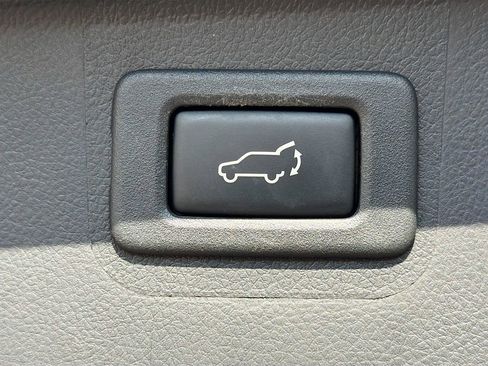 Used 2019 Subaru Outback 3.6R Limited w/ Popular Package #2 AWD/4WD image 12