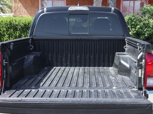 Used 2019 Toyota Tacoma SR5 RWD image 8