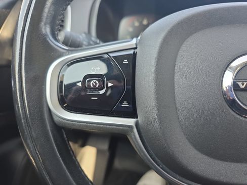 Used 2020 Volvo XC90 T6 Momentum AWD/4WD image 17