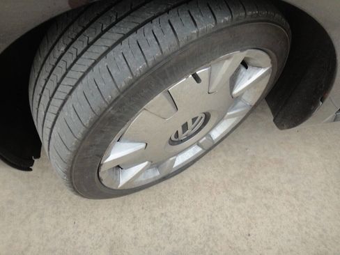 Used 2012 Volkswagen Beetle 2.5 image 15