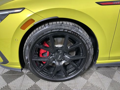 Used 2022 Volkswagen GTI Autobahn image 27