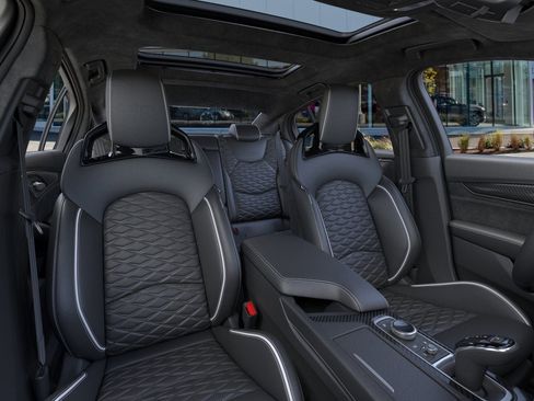 New 2026 Cadillac CT5 V Blackwing w/ Carbon Fiber 1 Package image 16