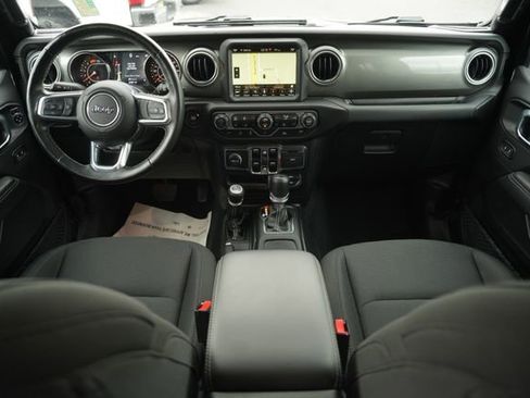 Used 2022 Jeep Wrangler Unlimited Sahara w/ Cold Weather Group image 20