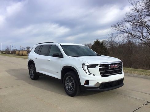 Used 2025 GMC Acadia Elevation image 1