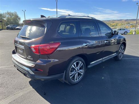 Used 2020 Nissan Pathfinder Platinum w/ Cargo Package image 7