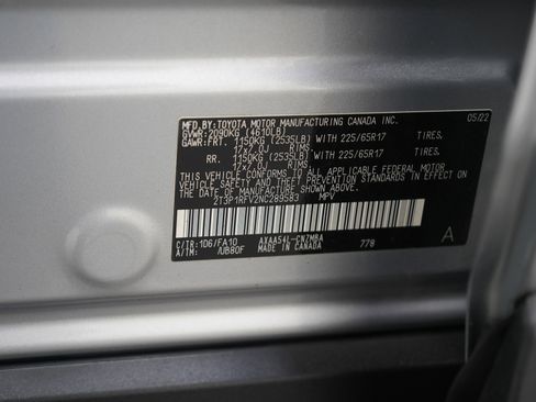 Used 2022 Toyota RAV4 XLE image 28