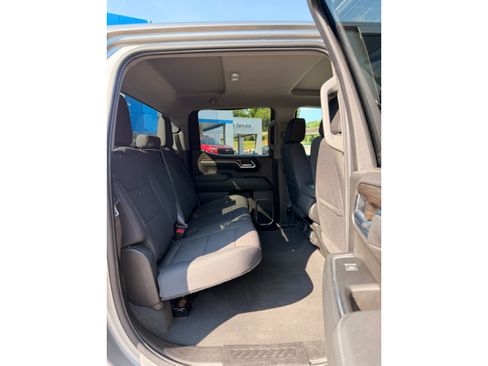 Used 2025 Chevrolet Silverado 1500 LT RWD image 11