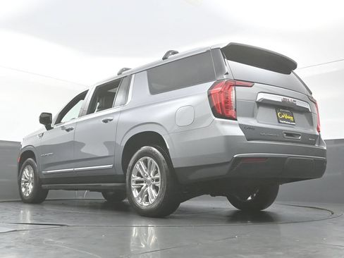 Used 2023 GMC Yukon XL SLT AWD/4WD image 8
