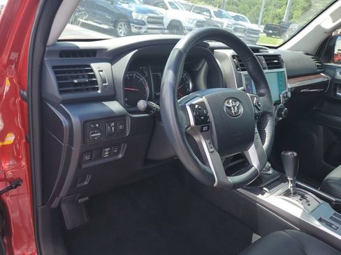 Used 2024 Toyota 4Runner Limited AWD/4WD image 19