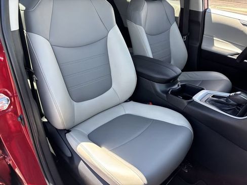 Used 2025 Toyota RAV4 XLE Premium FWD image 10