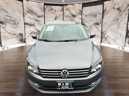 Used 2015 Volkswagen Passat 1.8T Limited Edition image 10