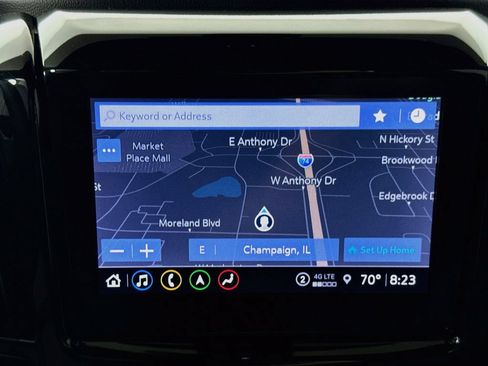 Used 2023 Chevrolet Traverse RS FWD image 13