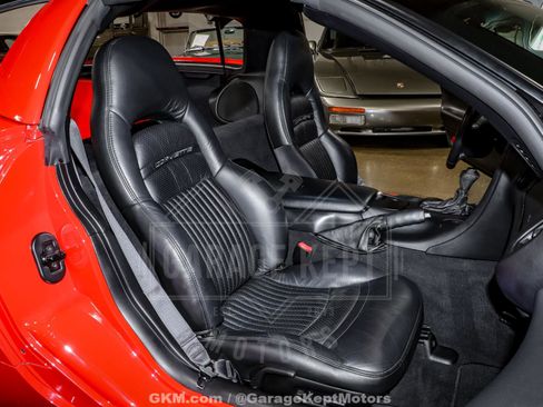 Used 1997 Chevrolet Corvette Coupe w/ Roof Pkg image 64