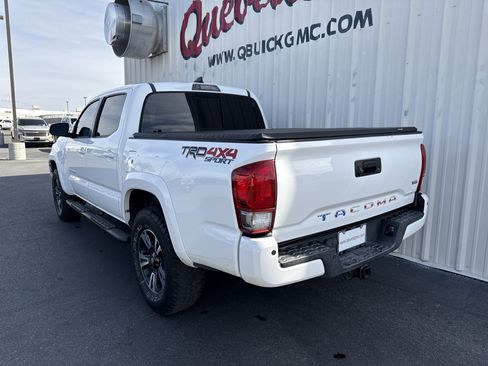 Used 2017 Toyota Tacoma TRD Sport w/ Premium & Technology Package image 11