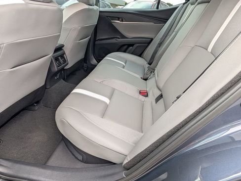 Used 2026 Toyota Camry SE FWD image 17