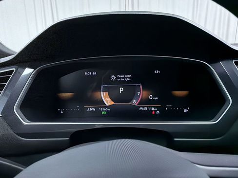 Used 2024 Volkswagen Tiguan SE R-Line image 20