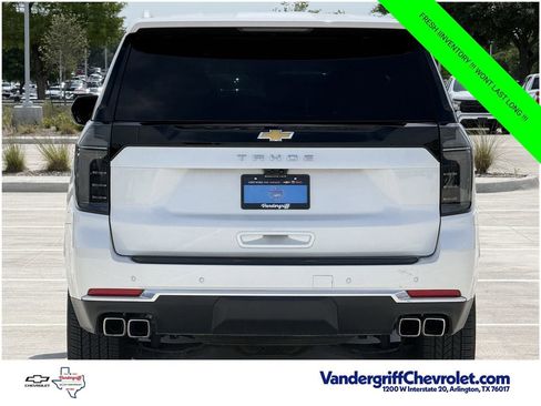 Used 2025 Chevrolet Tahoe High Country RWD image 5