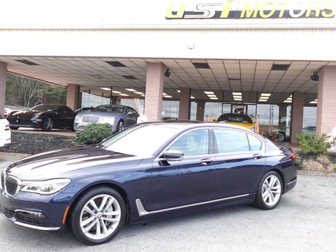 Used 2016 BMW 750i image 5