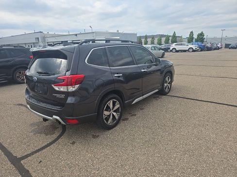 Used 2019 Subaru Forester Touring AWD/4WD image 3
