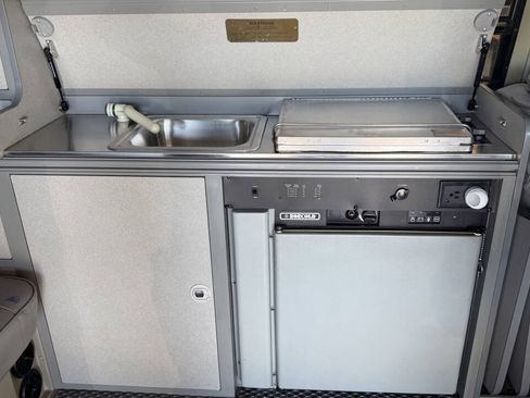 Used 1997 Volkswagen Eurovan Camper FWD image 49