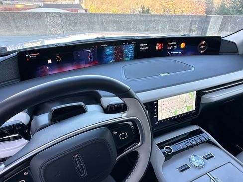 New 2026 Lincoln Navigator Reserve image 24