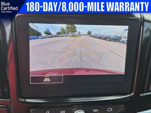 Used 2023 Chevrolet Traverse LT FWD image 20
