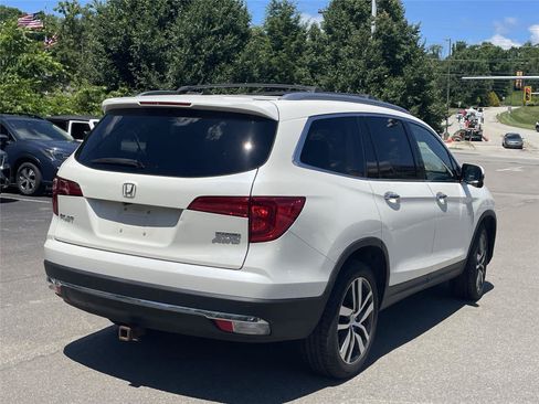 Used 2016 Honda Pilot Touring image 5