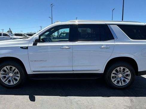 Used 2024 GMC Yukon Denali w/ Advanced Technology Package AWD/4WD image 6