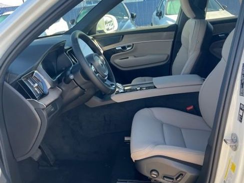 New 2026 Volvo XC90 B6 Plus w/ Protection Package Premier AWD/4WD image 22