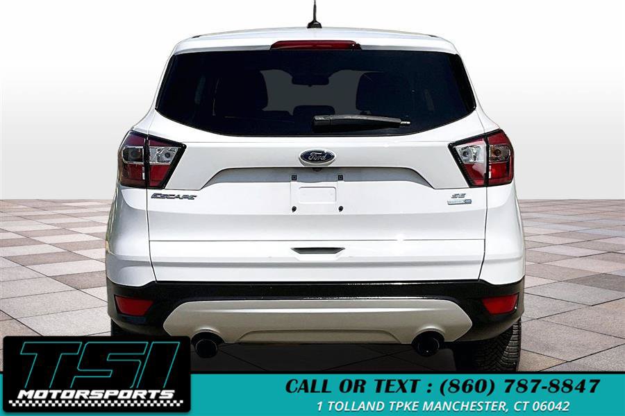Used 2017 Ford Escape SE AWD/4WD image 4