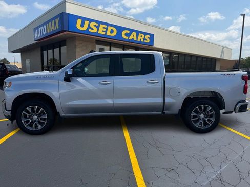 Used 2022 Chevrolet Silverado 1500 LT AWD/4WD image 8