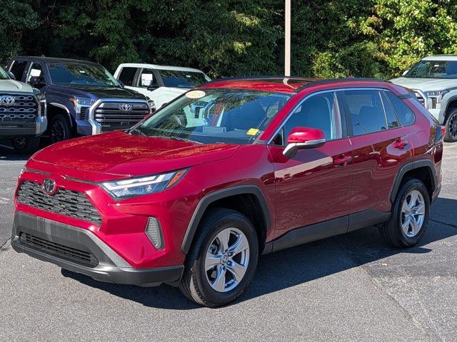 Used 2023 Toyota RAV4 XLE w/ Convenience Package FWD image 3
