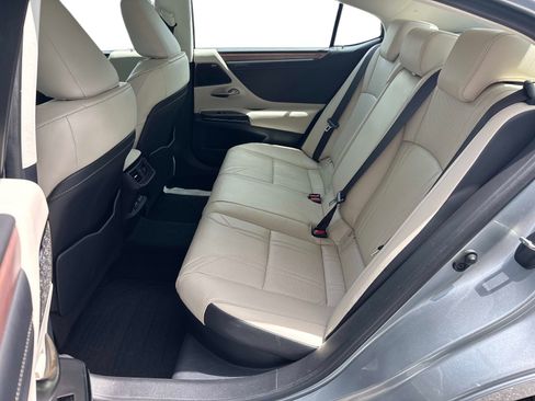 Certified 2024 Lexus ES 300h w/ Accessory Package (Z1) FWD image 12