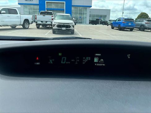 Used 2015 Toyota Prius Two FWD image 12