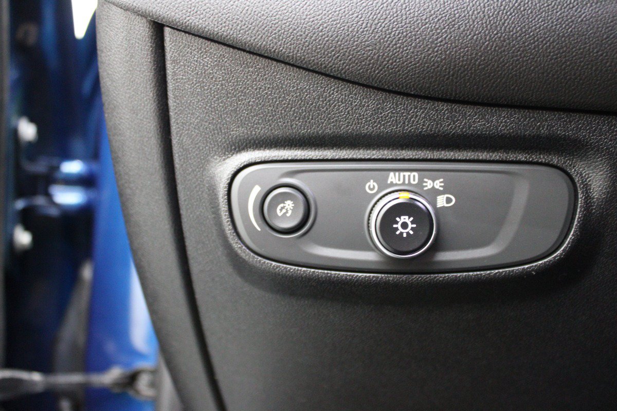Used 2019 Chevrolet Equinox LT FWD image 19