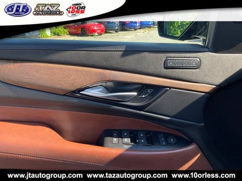 Used 2019 Cadillac Escalade Luxury RWD image 13