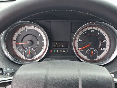 Used 2016 Dodge Grand Caravan SXT FWD image 21