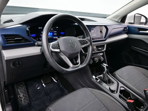 Used 2023 Volkswagen Taos SE w/ Panoramic Sunroof Package AWD/4WD image 13