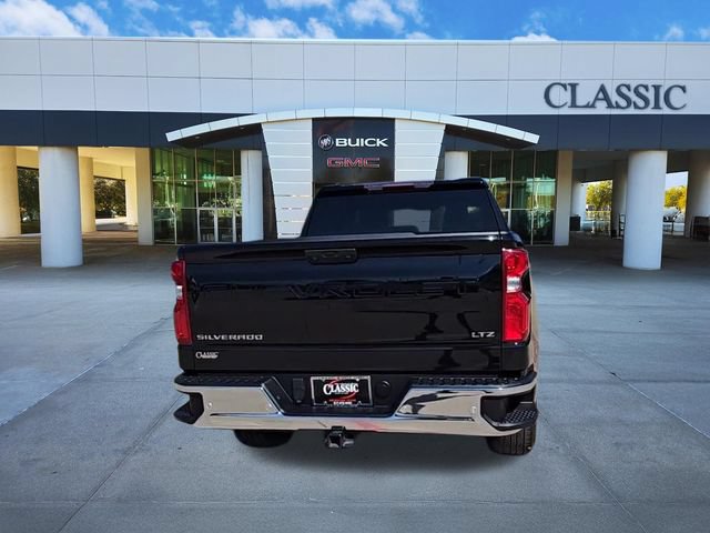 Used 2024 Chevrolet Silverado 1500 LTZ RWD image 7