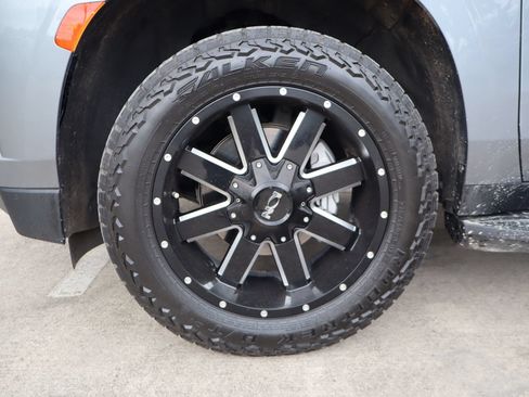 Used 2021 Chevrolet Tahoe LS w/ Driver Alert Package RWD image 10