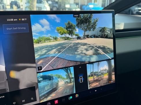 Used 2025 Tesla Cybertruck AWD Crew Cab image 25