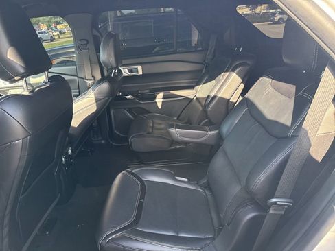 Used 2022 Ford Explorer ST w/ Equipment Group 401A AWD/4WD image 6