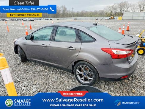 Used 2014 Ford Focus SE w/ Equipment Group 201A FWD image 3