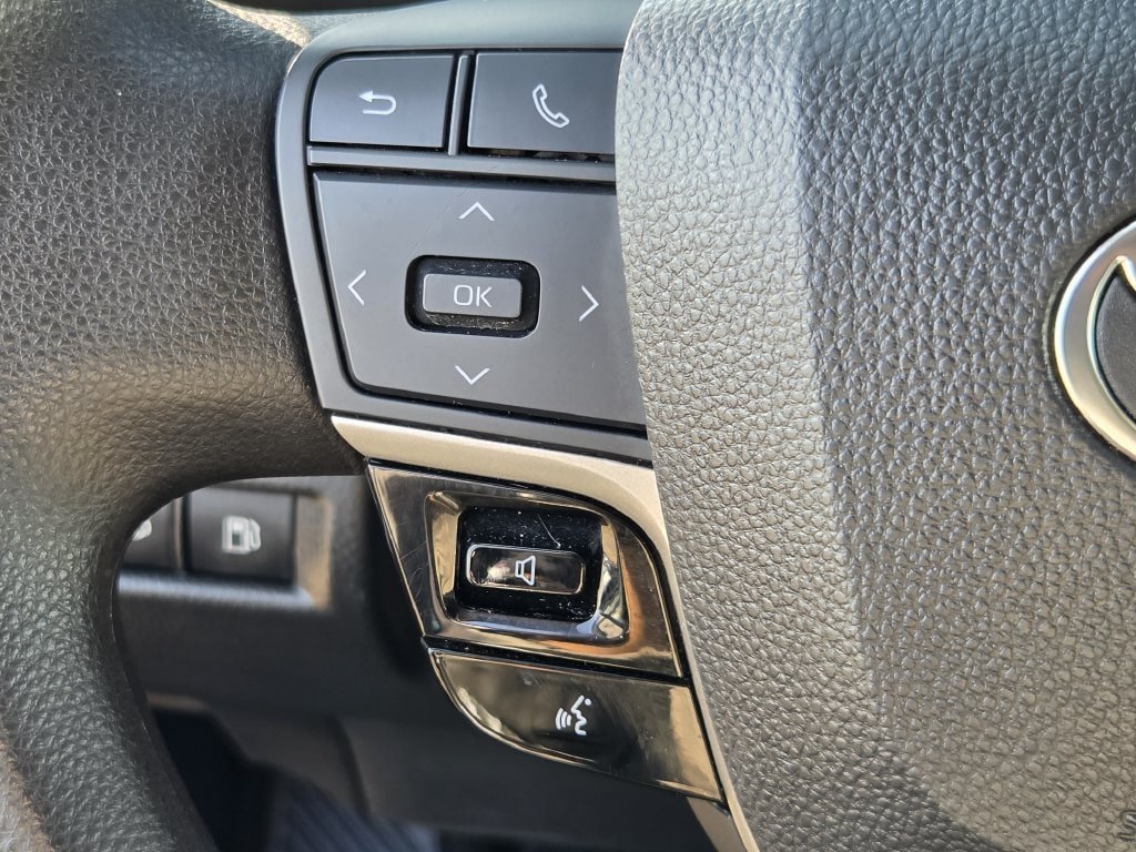 Used 2025 Toyota Camry LE FWD image 24