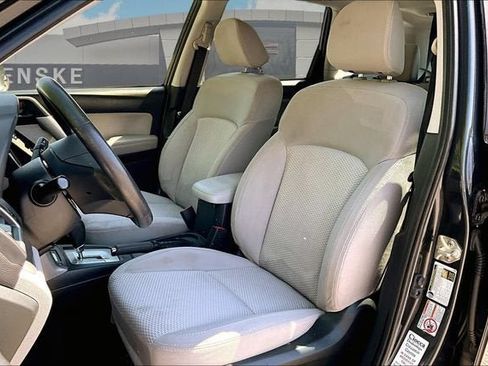 Used 2018 Subaru Forester 2.5i Premium w/ All-Weather Package AWD/4WD image 25