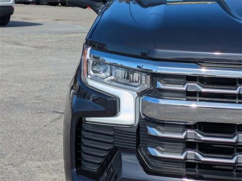 Used 2024 Chevrolet Silverado 1500 LTZ image 10