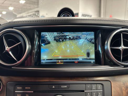 Used 2020 Mercedes-Benz SL 550 image 35