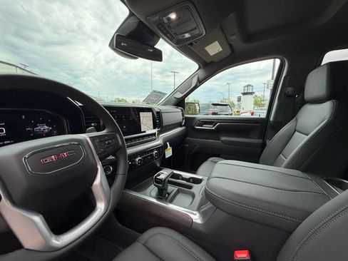 New 2026 GMC Sierra 1500 SLT w/ SLT Convenience Package AWD/4WD image 17