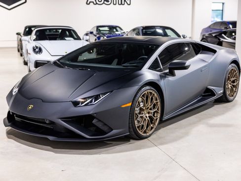 Used 2022 Lamborghini Huracan EVO RWD image 12
