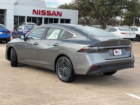 New 2026 Nissan Sentra SV w/ Floor Mat Package FWD image 7